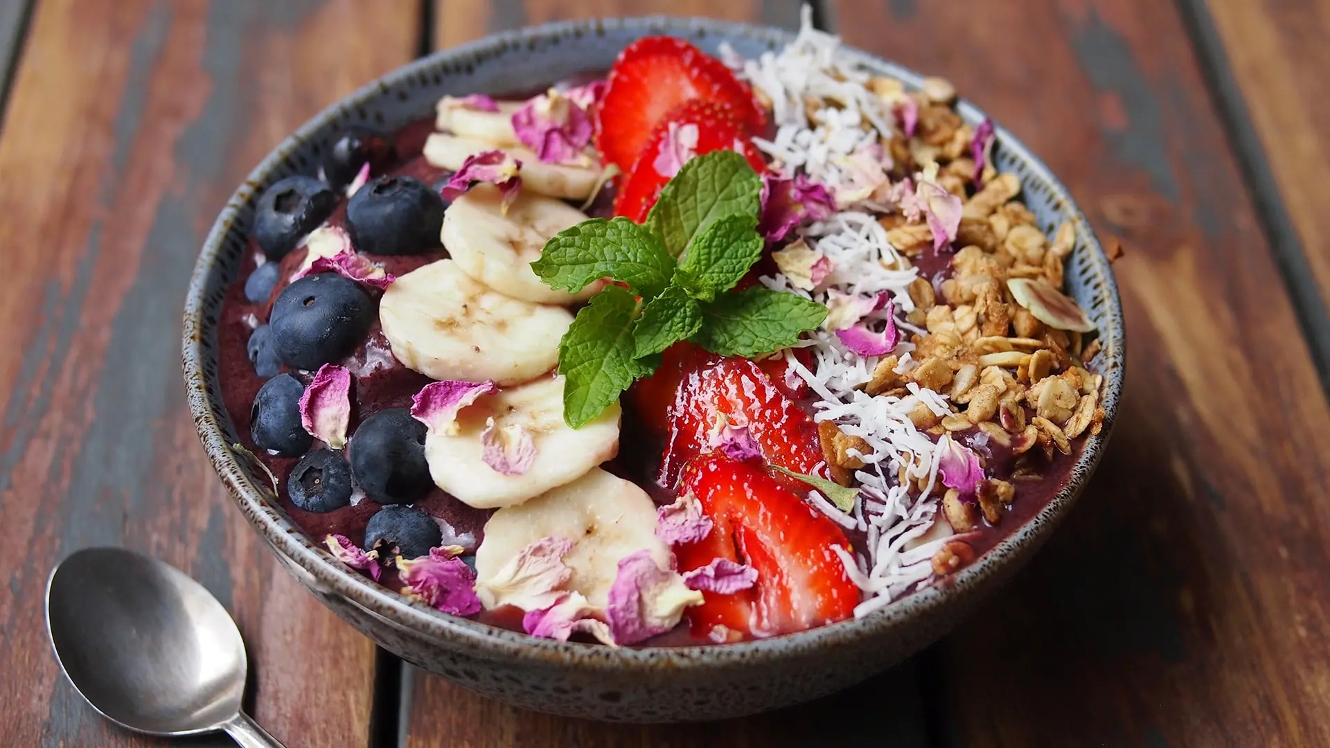 Acai bowl